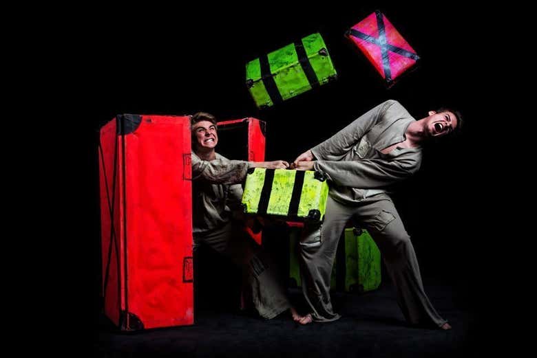 Teatro Negro de Praga en el Black Light Theatre Srnec